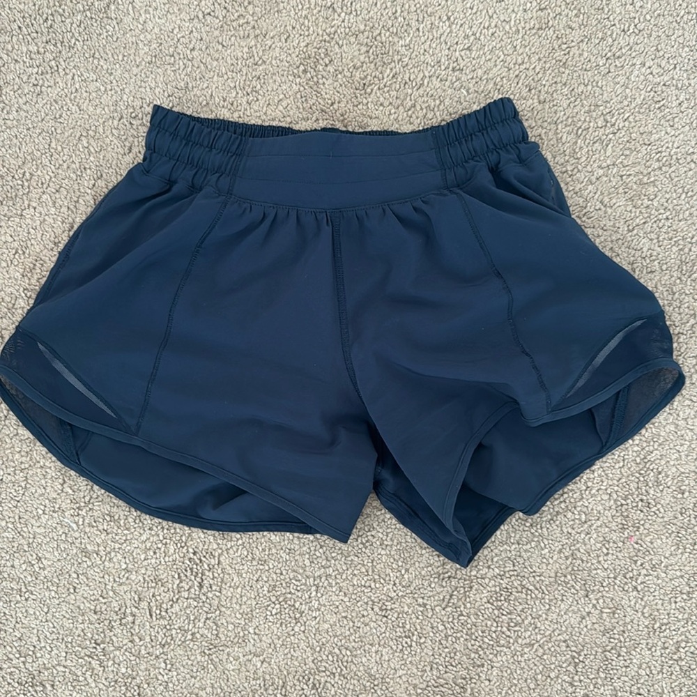 Lululemon Hotty hits